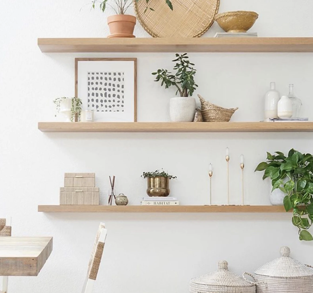 HOW TO DECORATE BATHROOM SHELVES