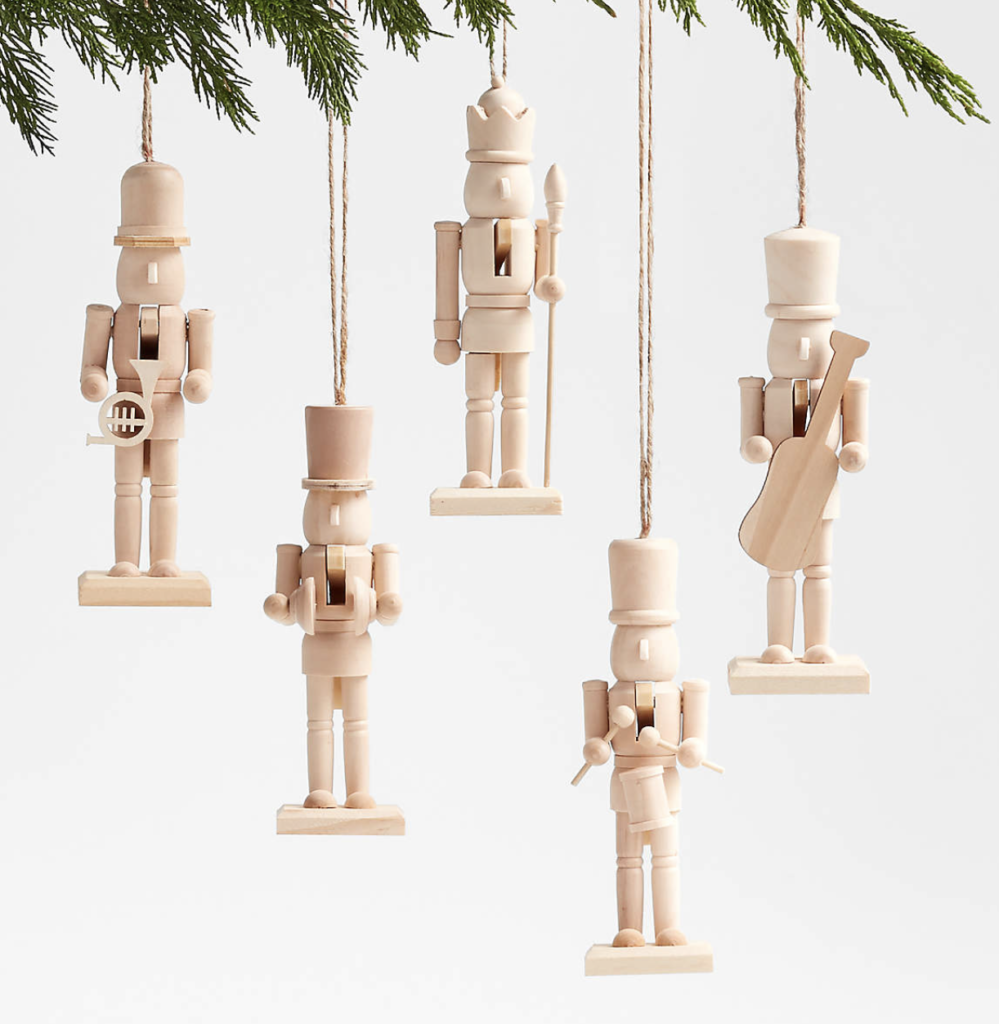 neutral christmas tree decor