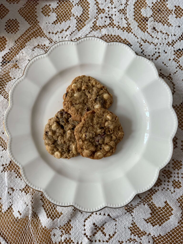 white chocolate chip cranberry oatmeal cookies for Christmas cookie boxes