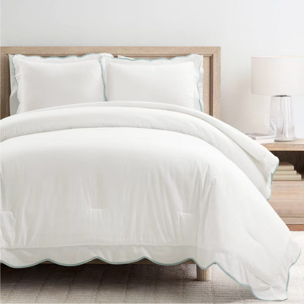 This post is about coastal bedding sets.